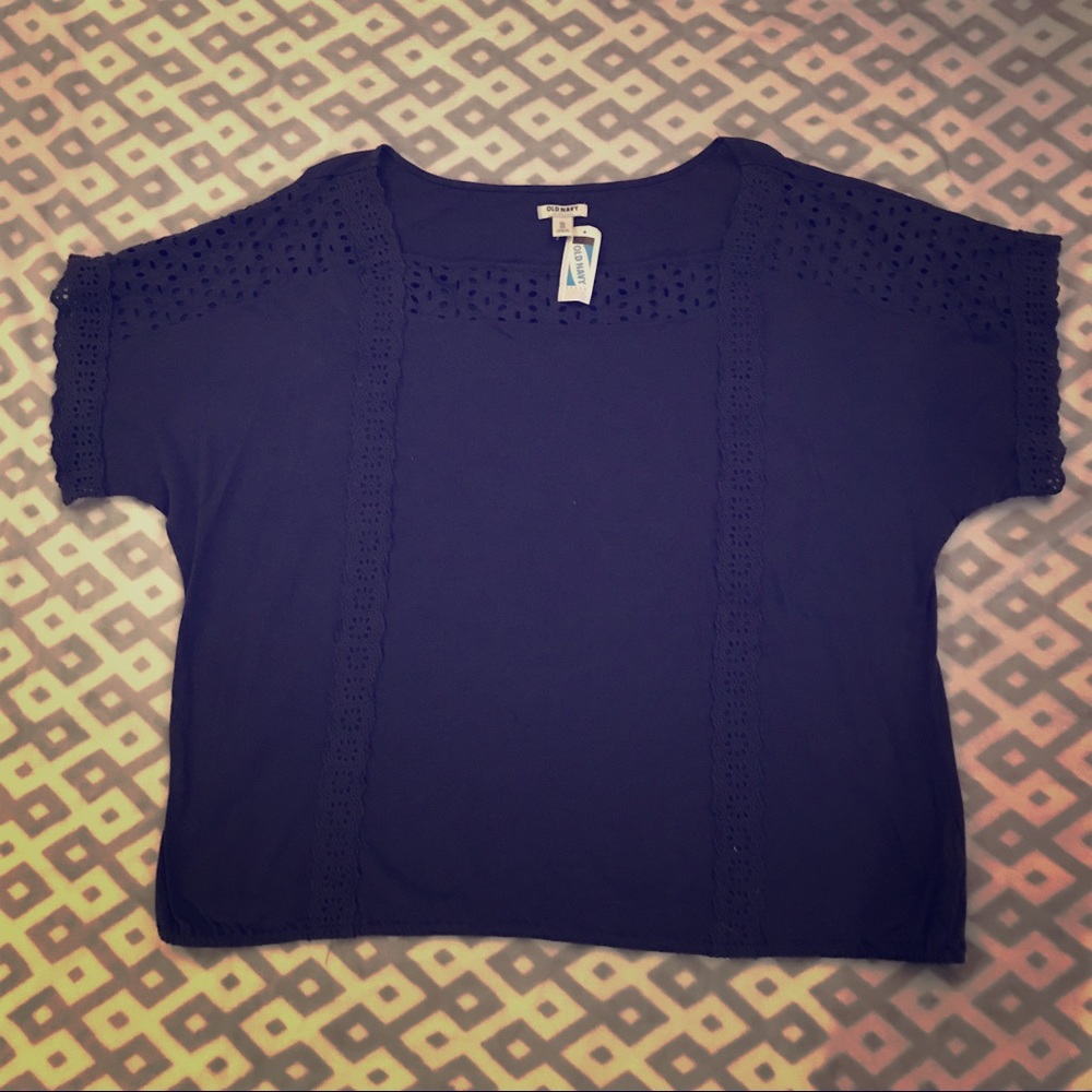 Navy blue casual top!